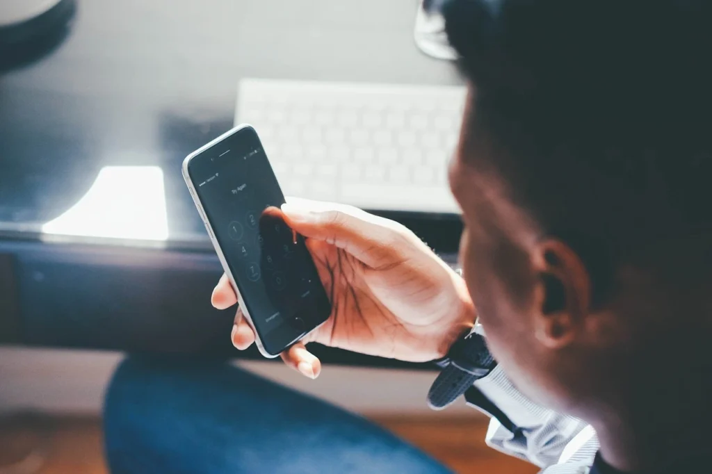 pros and cons of social media